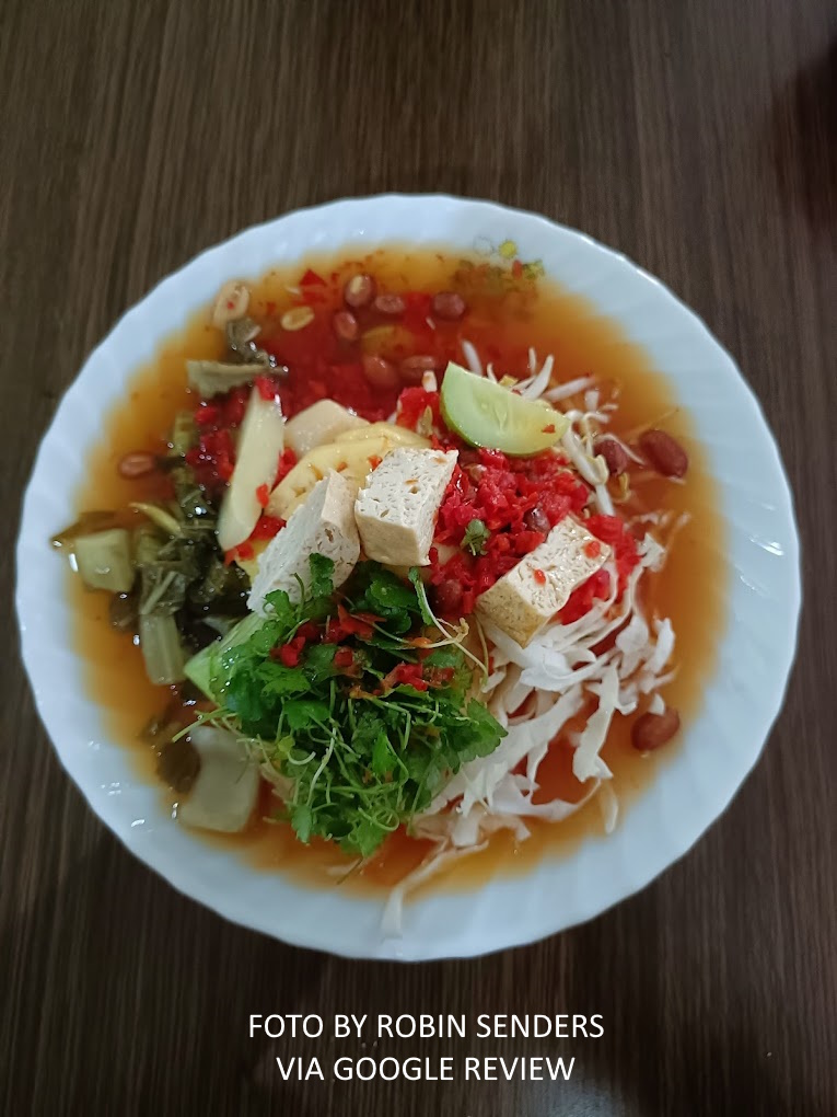 Asinan Ahauw Bogor: Sensasi Segar yang Legendaris